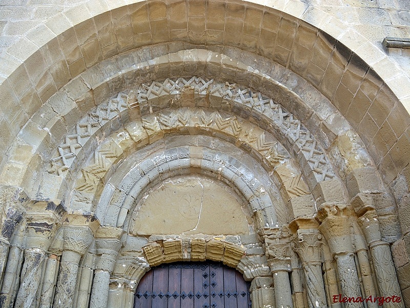 Iglesia fortificada de Santa María de la Corona