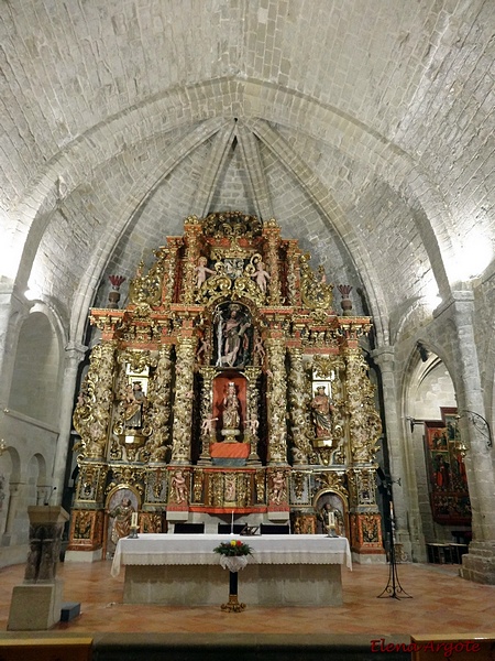 Iglesia fortificada de Santa María de la Corona