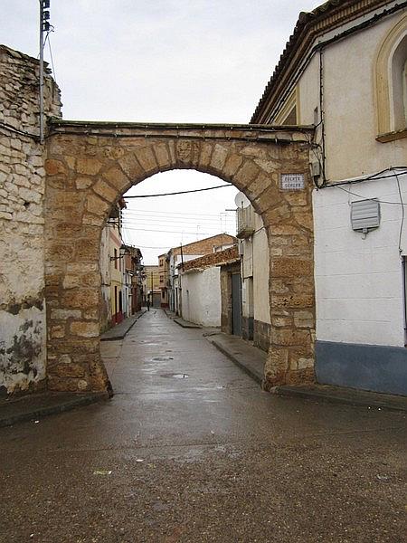 Muralla urbana de Longares