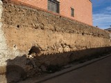 Muralla urbana de Azuara