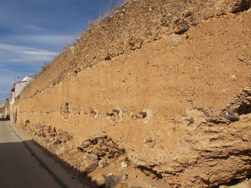 Muralla urbana de Azuara