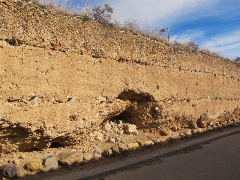 Muralla urbana de Azuara